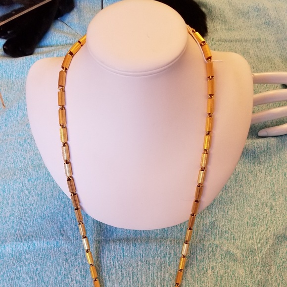 Vintage Circa 1983 Gold Plated Necklace 36" - Picture 4 of 8